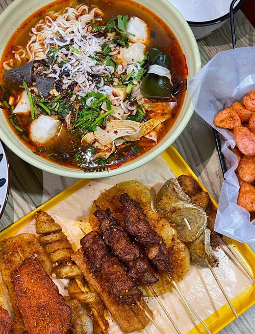 上饶美食探秘:无味精的油炸麻辣烫